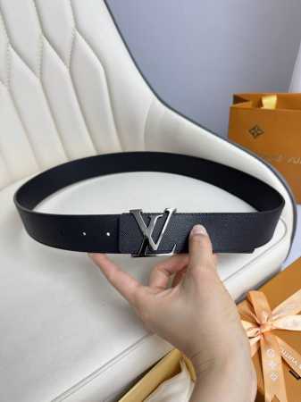 路易威登 Lv 全套包装 40Mm宽度 正品一体铸造五金钢扣 原厂皮料 双面原厂定制面料 区别市场货 - 点击图像关闭