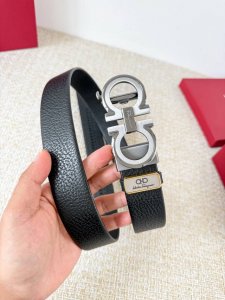 品名：Ferrgamo..菲拉格慕 腰带自动带 皮带 DDD 型号：自动扣，纯钢材质自动扣，头层牛皮，自动带身 DDD 材料：百分百头层牛皮，保证真皮。24K纯