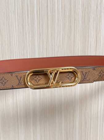 当季新款，2.5宽双尖原单1比1.一面帆布印黄花，一面棕色进口牛皮，.搭配精品 - 点击图像关闭