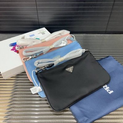 Prada 普拉达 Re-Nylon 再生尼龙 腋下包手提单肩包 迷你斜挎包 手拿包 经典百搭 实物拍摄 原厂原版面料 高端品质 配送防尘袋 24 X 14 C