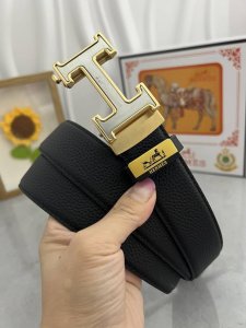品名：爱马仕.HermèS 自动带 材质：原单牛皮腰带 百分百头层牛皮腰带保证真皮，24K纯钢扣，专柜原单品质、做工精细，时尚大牌，送人自用首选 包装： 请认准