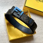 Fendi 芬迪 专柜同款 宽4.0Cm 双环正反用腰带 Ff按钉搭扣 深兰色Cuoio Romano皮革材质 反面面料带有烟草黄和黑色Ff图案 四方金属饰面