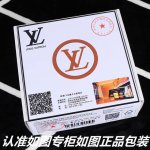 品名：Lv..路易..威登自动带 型号：认准如图专柜包装，赠送打孔器 材料：百分百头层牛皮，24K纯钢扣保证真皮。专柜同等质量， 送人自用首选 包装： 请认准如