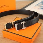 特 爱马仕.Hermes 全套包装 3.8宽精品不锈钢钢扣，搭配意大利双面进口头层牛皮，可自行选择搭配，全套包装，精品版扣系列
