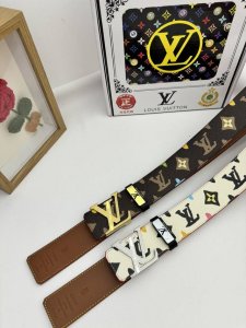 品名：Lv..路易..威登原单 材质：原单牛皮腰带 百分百头层牛皮腰带保证真皮，24K纯钢扣，专柜原单品质、做工精细，时尚大牌，送人自用首选包装： 请认准如图专