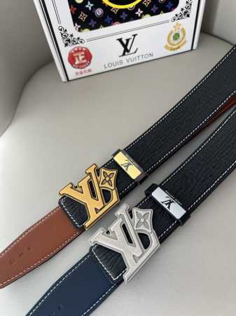 品名：Lv..路易..威登原单 材质：原单牛皮腰带 百分百头层牛皮腰带保证真皮钢扣，专柜原单品质、做工精细，时尚大牌，送人自用首选 包装： 请认准如图专柜包装赠 - 点击图像关闭