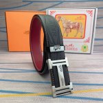 品名：爱马仕.Hermès 原单 材质：原单牛皮腰带 百分百头层牛皮腰带保证真皮，24K纯钢扣，专柜原单品质、做工精细，时尚大牌，送人自用首选 包装： 请认准如