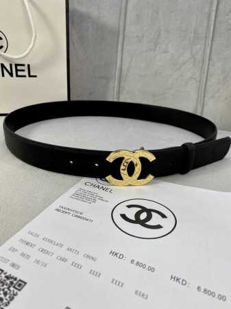 宽度3.0Cm Chanel 香奈儿 荔枝纹牛皮 金 银色花纹金属钢扣。 - 点击图像关闭