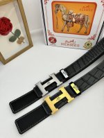 品名：爱马仕.Hermès 原单 材质：原单牛皮腰带 百分百头层牛皮腰带保证真皮，24K纯钢扣，专柜原单品质、做工精细，时尚大牌，送人自用首选 包装： 请认准如