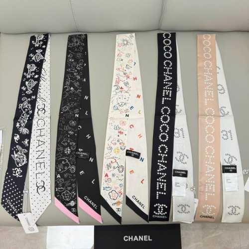 高订版，香奈儿Twilly小丝巾来了，Chanel 鱼儿波点，名副其实的小可爱， 人手三条闭眼收，我都不拦着 N久都没有见过这么好看的Twilly 真的是真香本