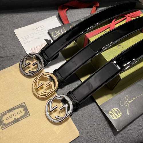 特 古奇 宽4.0Cm 新款 典藏细节与现代元素为gucci新推系列增添吸睛亮点。巧妙融入经典字母交织造型配件，以此致敬品牌创始人guccio Gucci先生。