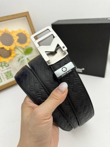 品名：万宝龙 Montblanc 自动带 材质：原单牛皮腰带 百分百头层牛皮腰带保证真皮，24K纯钢扣，专柜原单品质、做工精细，时尚大牌，送人自用首选 包装：