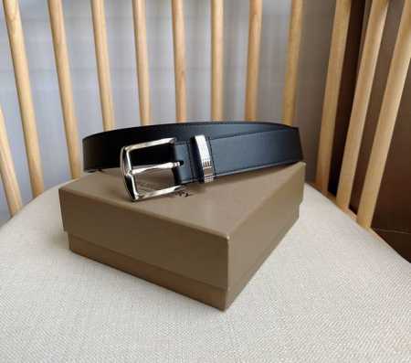 Burberry 巴宝莉专柜同步上新搭配镀钯金扣环设计 腰带圈镌刻burberry格纹 宽:3.5Cm 精致优雅 简单大方 - 点击图像关闭