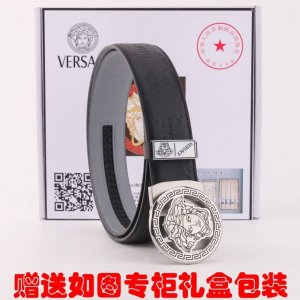 皮带：范思哲.Versace自动扣 腰带：百分百进口原厂头层牛皮，自动带身，滑道系列-保证真皮。24K纯钢扣永不掉色专柜同等质量， 送人自用首选 包装： 请认准