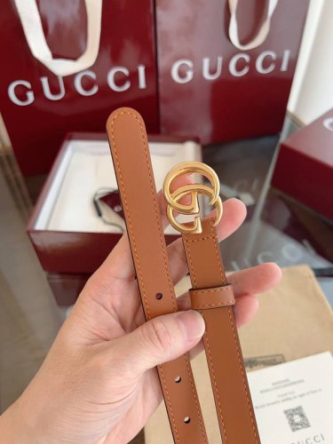 Gucci 表面头层小牛皮 宽度2.0Cm 专柜新版Logo横标，原版进口南非皮底，精品双G铜扣 高端品质，不惧对比。