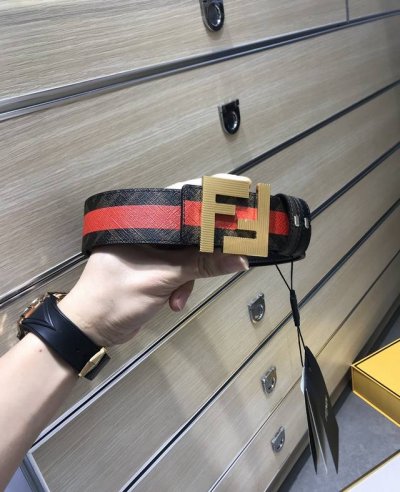 配送专柜包装 打孔针 特批新款 Fd 宽38Mm 支持Nfc 芯片扫描，标志造型3D打印条纹皮带，原版铆钉扣，进口原版黑色小牛皮配原版老花制成，镀金表面金属制品