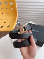 香奈家经典-款女士腰带｜春日优雅点睛之笔 3.0 Cm 小牛皮带身｜柔软亲肤，收腰设计显瘦百搭 精致镀金扣｜真空电镀工艺 光泽持久如新 明星同款｜法式极简风轻松