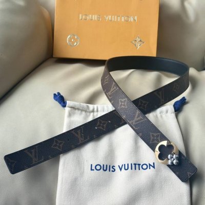 L0Uis Vuitt0N 今季新品 女士原單腰帶 寬度30毫米 經典小花帆布面配已素面小牛皮底 搭配新款花卉圖案五金 可雙面佩戴 百搭款