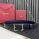 镀钯饰面针扣式皮带，Cartier标志。黑色与蓝色牛皮双面皮带，浮雕“Cartier”标志。尺寸：宽35毫米 可调节 DDD 107530 DDD