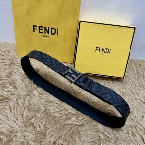 Fendi 芬迪 全套包装 专柜同款 宽4.0Cm 双环正反用腰带 Ff按钉搭扣 黑色Cuoio Romano皮革材质 反面面料带有烟草黄和黑色Ff图案 四方金