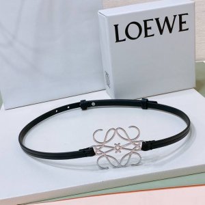 罗意威.Loewe 女士腰带官方同步，镂空金属腰带，光滑牛皮革腰带，五金4.0Cm、皮带身1.0Cm精品，正面饰有anagram牛皮革镂空装饰，实物拍摄
