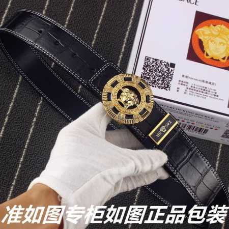 品名：范思哲.Ver Sace鳄鱼纹 型号：认准如图专柜包装，赠送打孔器 材料：百分百头层牛皮保证真皮。鳄鱼纹路美人头，24K钢扣，镶钻工艺专柜同等质量， 送人 - 点击图像关闭