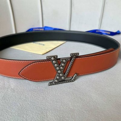 L0Uis Vuitt0N 今季新品 男士原單腰帶 寬度40毫米 雙面頭層小牛皮車雙線工藝 搭配經典鋼扣五金 適合沈穩低調的男神使用