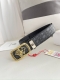品名：Versace.范思哲原单腰带 皮带 型号：挂扣，经典人头纯钢材质扣头，头层牛皮，图片实物拍摄 材料：百分百头层牛皮，保证真皮。24K纯钢扣双面可用专柜同