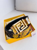 品名：芬迪.Fendi腰带 皮带原单 型号：挂扣，原版经典纯铜精品字母挂扣，实物拍摄，双面头层牛皮 材料：百分百头层牛皮，保证真皮。专柜同等质量，纯铜字母挂扣，