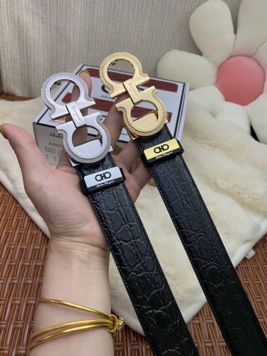 品名：菲拉格幕 原单皮带 材质：原单牛皮腰带 百分百头层牛皮腰带保证真皮，24K纯钢扣，专柜原单品质、做工精细，时尚大牌，送人自用首选 包装： 请认准如图专柜包