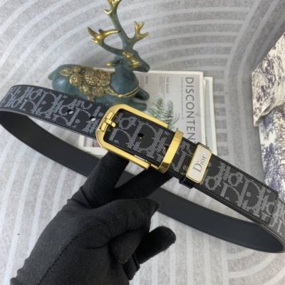 迪奥 特种皮腰带系列 ，原厂五金精品不锈钢扣，手感柔软舒适 宽3.5Cm。