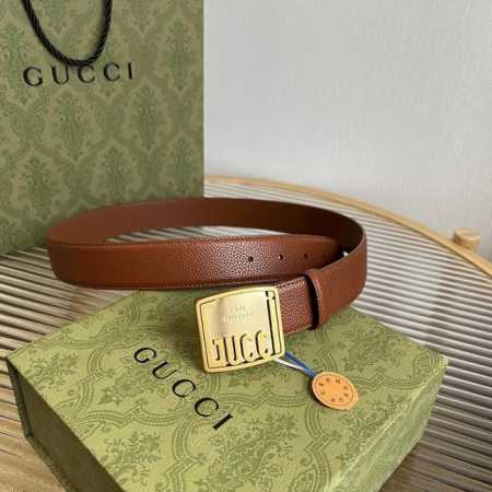 G家 宽度3.5 男士腰带 各式百搭单品继续为Gucci 2024早春系列添姿加彩。这款时尚腰带以黑色皮革匠心呈现，配以由钯金色调金属打造的Gucci铭牌腰带扣 - 点击图像关闭
