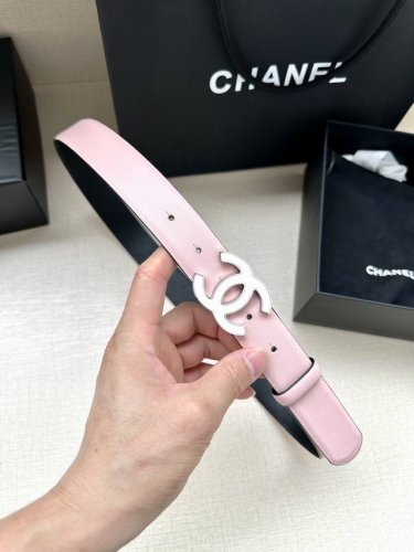 宽度3.0cm Chanel 香奈儿 进口柔软小牛皮纹路清晰五金配件金 银色 金属磨胶钢扣。