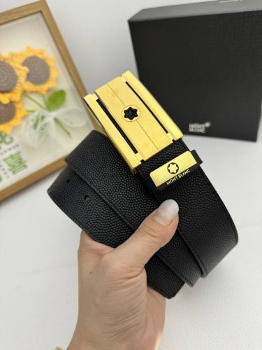 品名：万宝龙 Montblanc 材质：原单牛皮腰带 百分百头层牛皮腰带保证真皮，24K纯钢扣，专柜原单品质、做工精细，时尚大牌，送人自用首选 包装： 请认准如