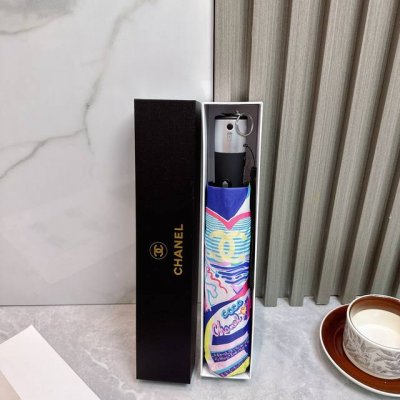 Chanel 香奈儿 2025夏季新款 全自动折叠晴雨伞 黑色涂层防晒有效阻隔紫外线99%，Upf 50 所以能起到伞下体感降温的效果！ 有效隔热，高效防晒 一