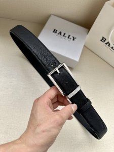 特 巴利 Bally专柜新款，带身宽度3.8Cm，搭配纯铜皮带扣头.送礼佳品.与正品零差距