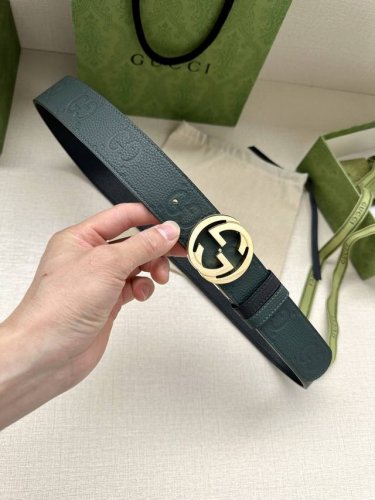 特 P200 105 Gucci 宽度4.0Cm每一季，品牌典藏设计中的标志性元素都会吐故纳新，为经典注入新意。Guccio Gucci字母交织图案巧妙融入纹理