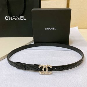 Chanel 23C 字母腰带 软硬适中的小羊皮 春夏搭配好帮手 一年四季最不可缺少的搭配神器 穿裙子西装搭它简直不要太高级 2.0Cm精品