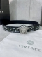 宽度4.0 Cm Versace 范思哲 此款经典的versace腰带由柔软的小牛皮制成，饰有la Greca印花，并配有3D美杜莎腰带扣。