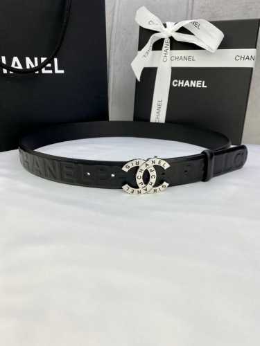 宽度3.0Cm Chanel 香奈儿 进口柔软小牛皮金 银色花纹金属精品钢扣。