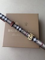 品牌:博柏利 价格:特P170 尺寸:带宽20Mm 正品尺寸 五金材质:专柜精品扣，真空电镀，工艺精细 带身材质:天然头层牛皮，质感十足，手感柔软。时尚个性，经