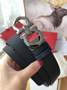 Made In Italy批 配全套包装品牌：菲拉格慕海外原单扣头材质：精品实心铜扣带身材质正面：35Mm宽度采用双面采用进口头层牛皮腰带，纯钢质五金扣头实物拍