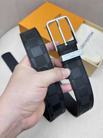 Lv路易男士 宽度3.5Cm 简单大方 精品五金 双面进口皮 佩戴效果非常不错 送礼自用最佳推荐 - 点击图像关闭