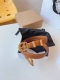 Celine 赛琳 的品牌形象出自女性之手，专为女性打造，采用舒适材料精工细作。展现女性风采的法国奢侈品牌。赛琳品牌风格浓烈、洒脱独立，让女性时刻挥洒自如，彰显