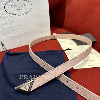 特 原厂正品级别prada新款小牛皮皮带 专柜同步新款prada普拉达休闲款，搭配顶级扣；宽质2Cm