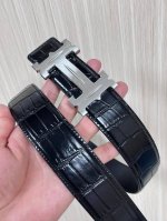 4.0双面进口头层牛皮，压鳄鱼纹达配精品经典款扣，官网同步。