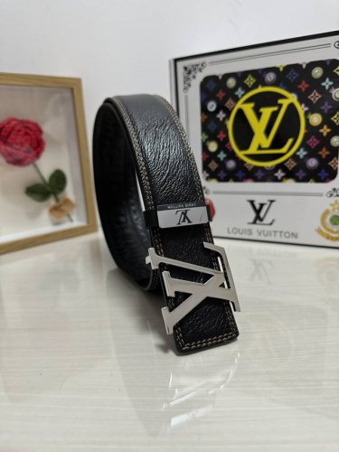 品名：Lv..路易..威登 材质：原单牛皮腰带 百分百头层牛皮腰带保证真皮，24K纯钢扣，专柜原单品质、做工精细，时尚大牌，送人自用首选 包装： 请认准如图专柜