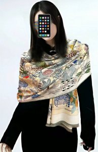 新款 2025爱马士 双面同色印花 下手一定要快[嘴唇]四季都可以用 真心美的让人非常非上身效果简直美翻了 品质非常完美整个围巾给人气场的同时又非常精致秀丽绝对