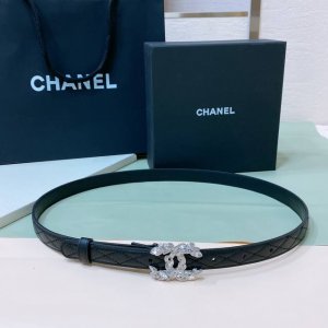 Chanel 24C 字母腰带 软硬适中的小羊皮 春夏搭配好帮手 一年四季最不可缺少的搭配神器 穿裙子西装搭它简直不要太高级 2.0Cm精品