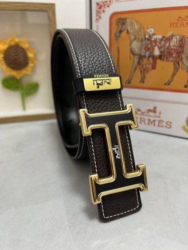 品名：爱马仕.Hermès 原单 材质：原单牛皮腰带 百分百头层牛皮腰带保证真皮，24K纯钢扣，专柜原单品质、做工精细，时尚大牌，送人自用首选 包装： 请认准如